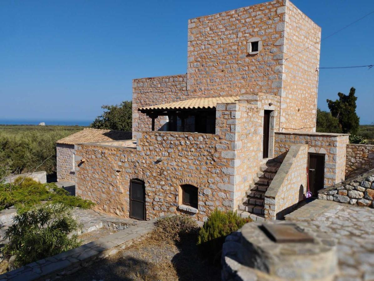 The Two Carob Trees, Traditional Stonehouse, Nikandri, Pirgos Diros Lägenhet Lefkias Exteriör bild